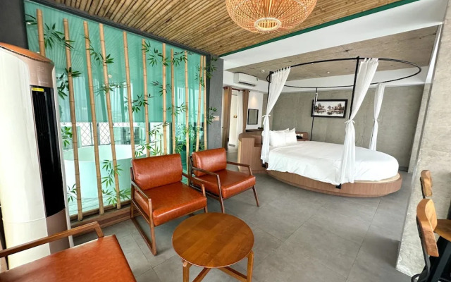 Royal Palace Suites Hotel by Caerus