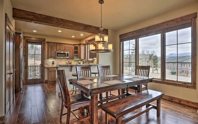 Luxurious Fraser Townhome w/ Private Hot Tub!