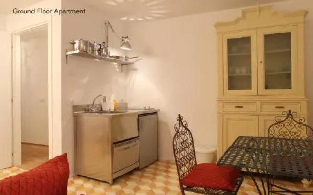 Casa Bellagio, Residence / Apartments