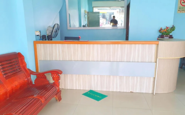OYO 89737 Hotel Tishoa