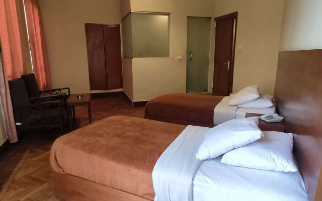 Nitocrisse Hotel