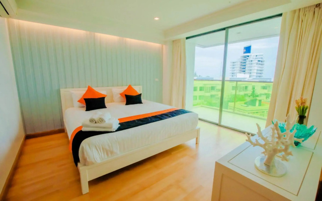 Rocco Hua Hin Beach Seaview