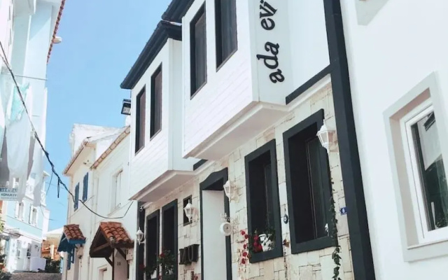 Ada Evi̇ Mu