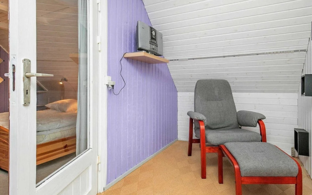 6 Person Holiday Home in Oksbol