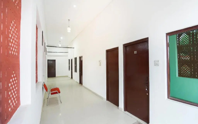 Ready-x Hotel by OYO Rooms