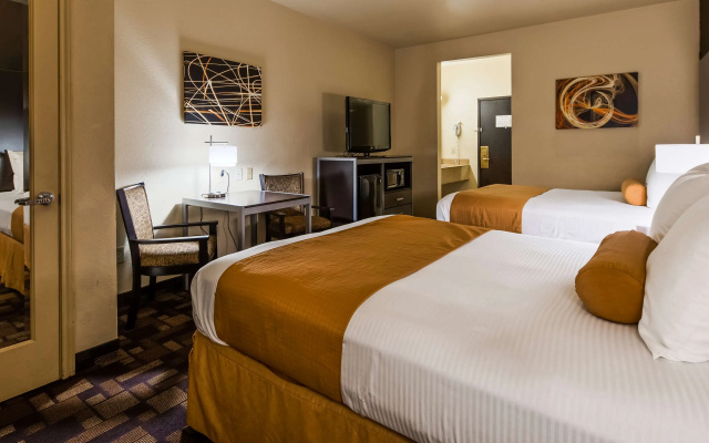 Best Western Windsor Pointe Hotel & Suites-Frost Bank Center