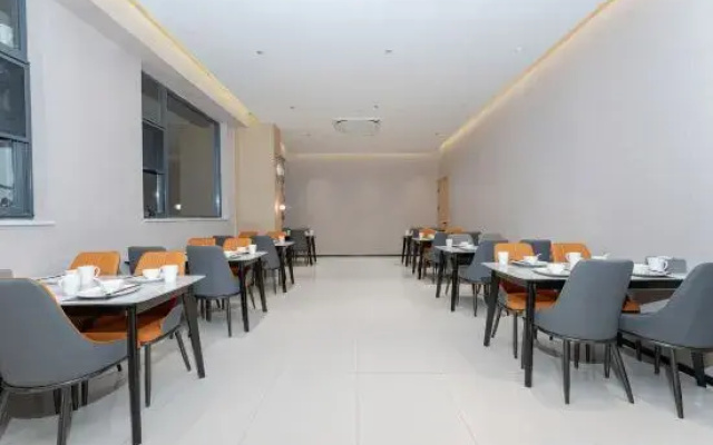 Chinese Hotel (Zhengzhou Nanyang Road Store)