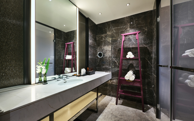 Crowne Plaza Wuxi Lake View by IHG