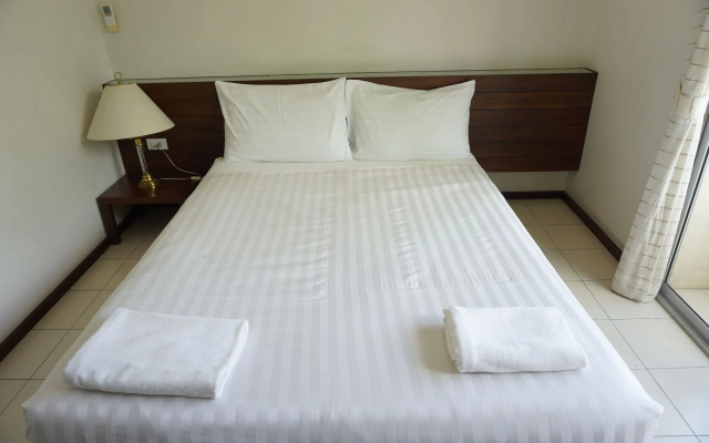Le Ranong Bistro Hotel