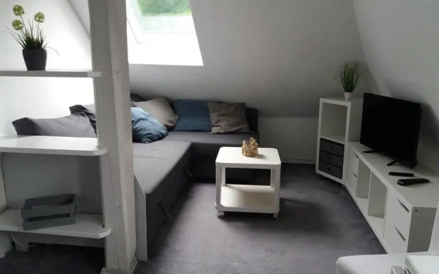 Helle 2-Zimmerwohnung Am Stadtrand (Adults Only)