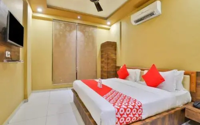 Somchandra Hotel By OYO Rooms
