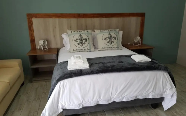 Azaria Guesthouse