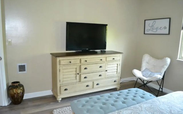 River Place Condos 401 2BD