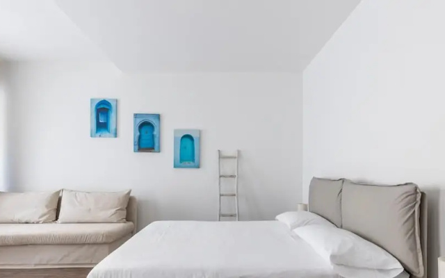 Largo Molina Studio III by Wonderful Italy