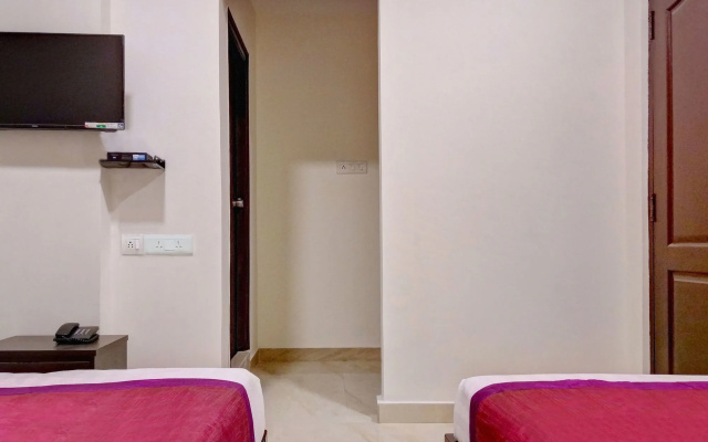 OYO 10595 Hotel Mirras