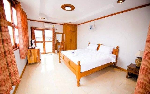 Wiphaporn Hotel