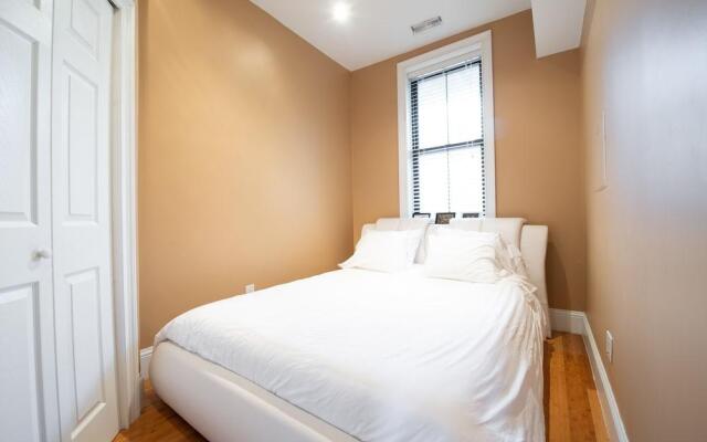Pelicanstay in Boston Bay Village