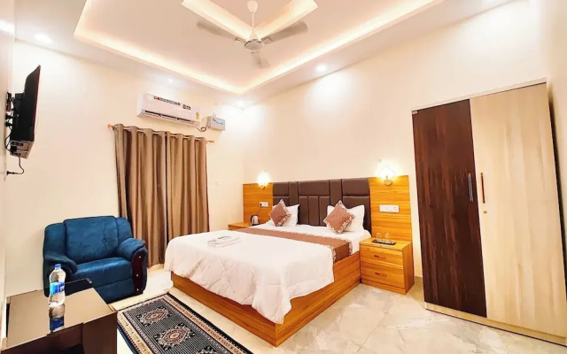 Hotel V Palace Ayodhya