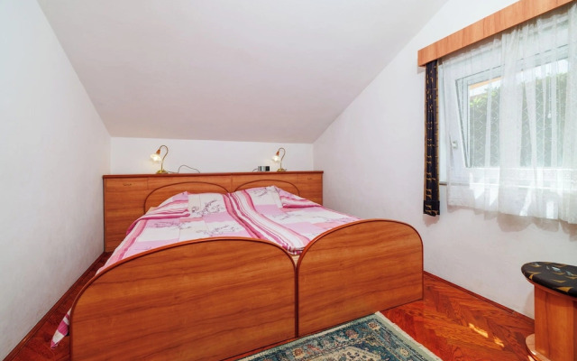 Apartments Rasa