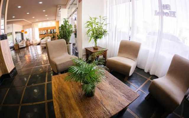 Hotel Sir Ltda