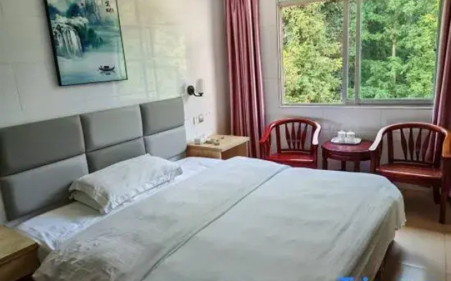 Xinhua Hotel