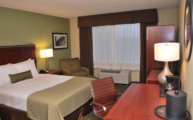 Best Western Plus Glenview Chicagoland Inn & Suites