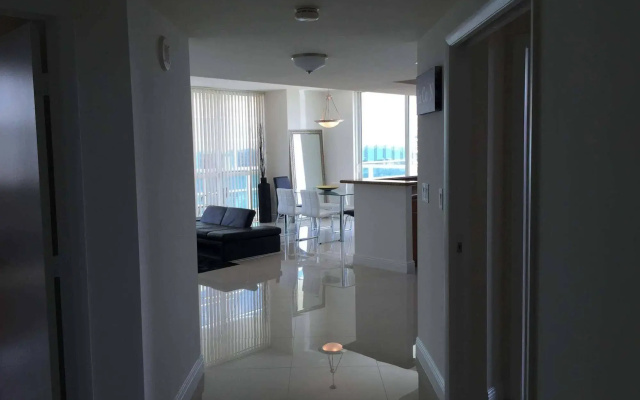 Lyx Suites at One Broadway