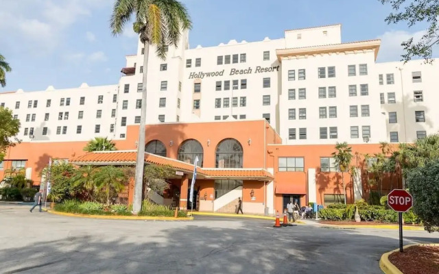 656 Studio Apartment Hollywood Beach