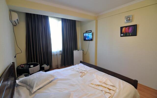 Sun Rise Hotel комната для гостей