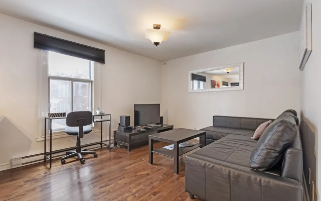 BnbEra - The Rock Apartment