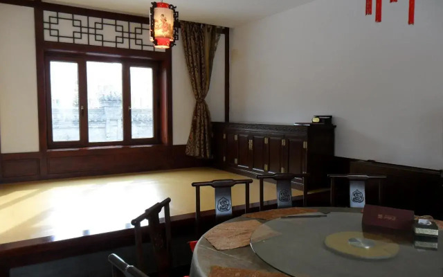 Yabuli Guandong Film City Hotel