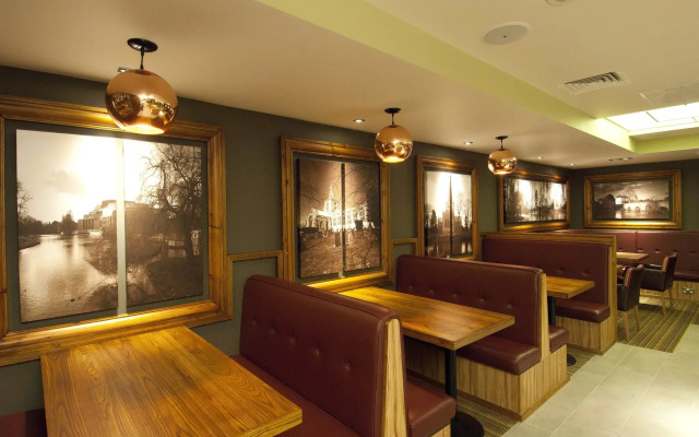 Premier Inn Stratford-Upon-Avon Central