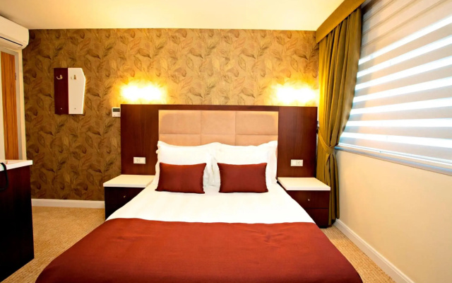 End Glory Hotel