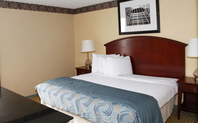 America's Airport Inn & Suites