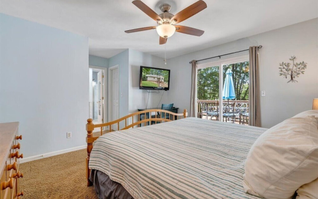 Reel Relaxed - Lakefront w/ Private Dock!