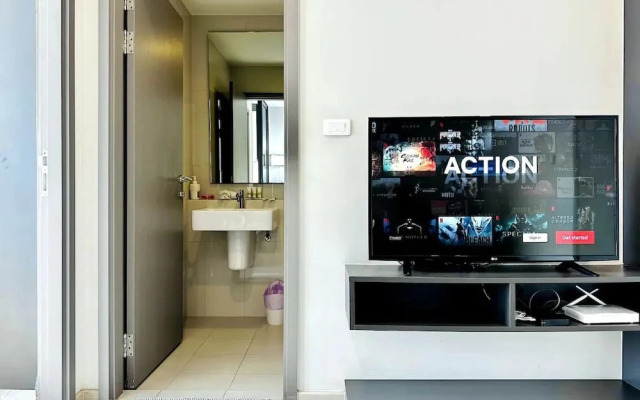 Central Pattaya Condo With Infinity Pool