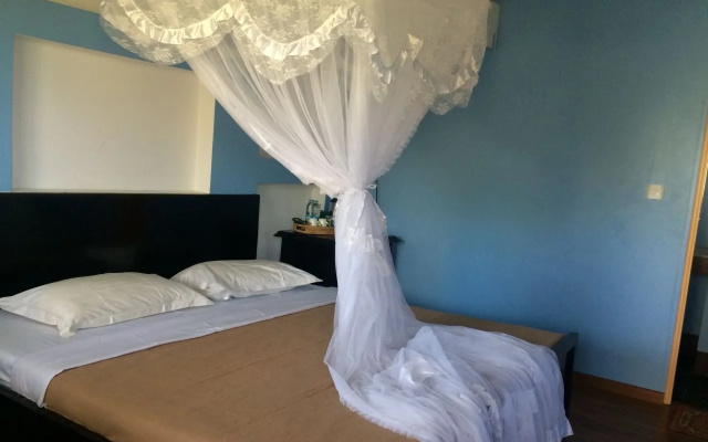 Hill Garden Hotel