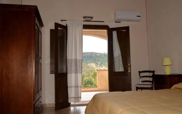 Hotel B&B Valle del Cedrino