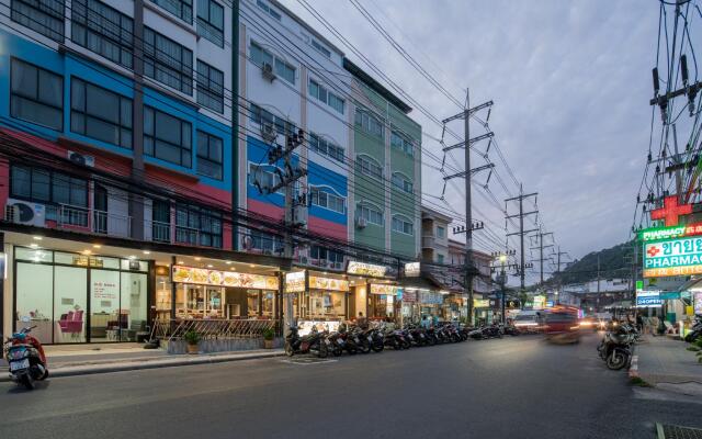 Отель Baan Thai Beach Side Residence вид на фасад
