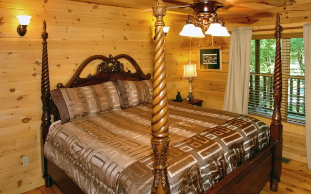 Trout House 350 - Three Bedroom Cabin