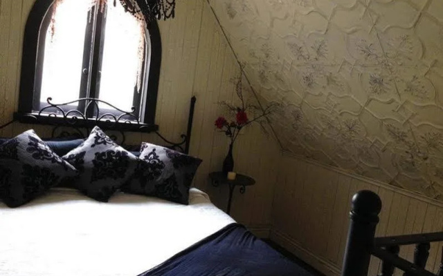 Silverleaf Cottage