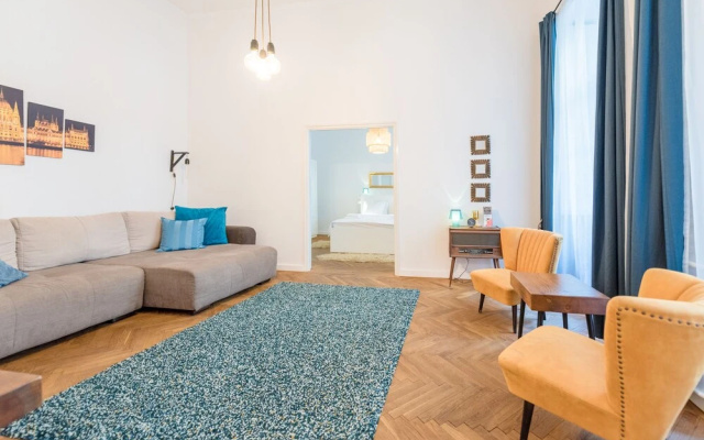 Oasis Apartments - Liberty Square