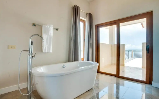 Villa Laguna Gecko in Belize City