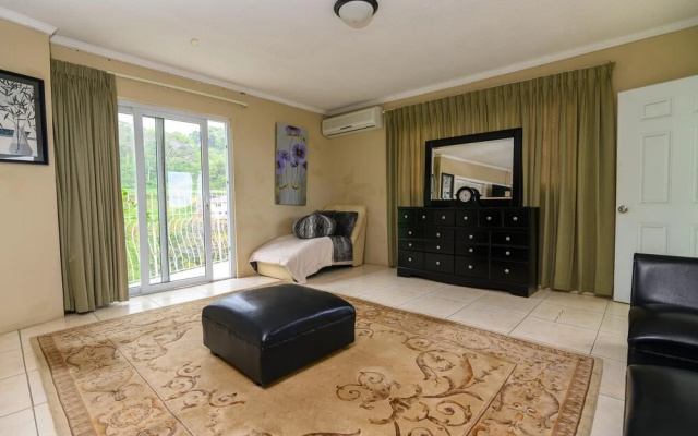 Look Out Point Master Room