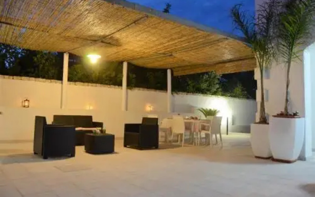 Leca's House
