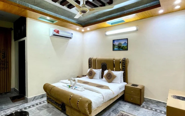 Sapphire Inn
