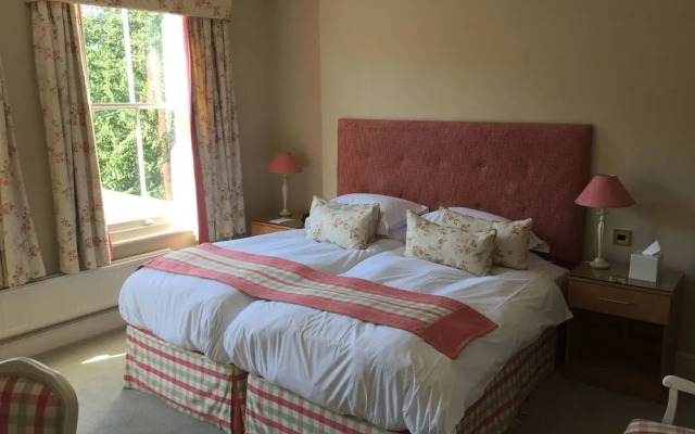 Eastbury Hotel