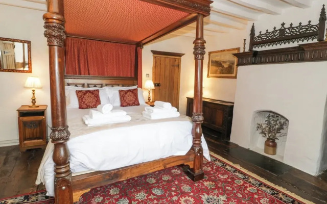 Pentre Hall