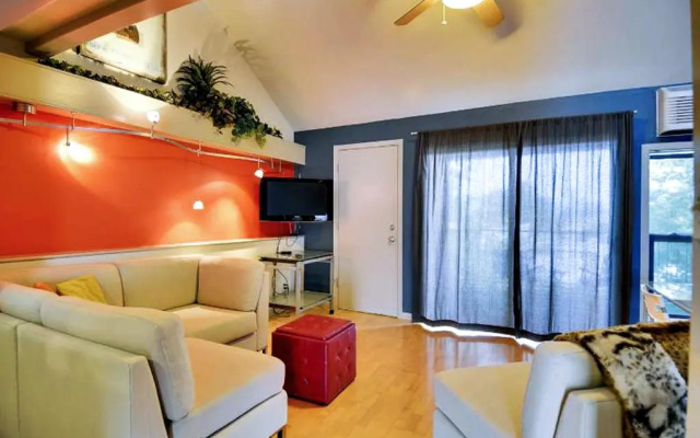 Barton Hills Condominiums