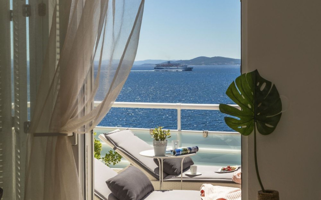 Villa Lola